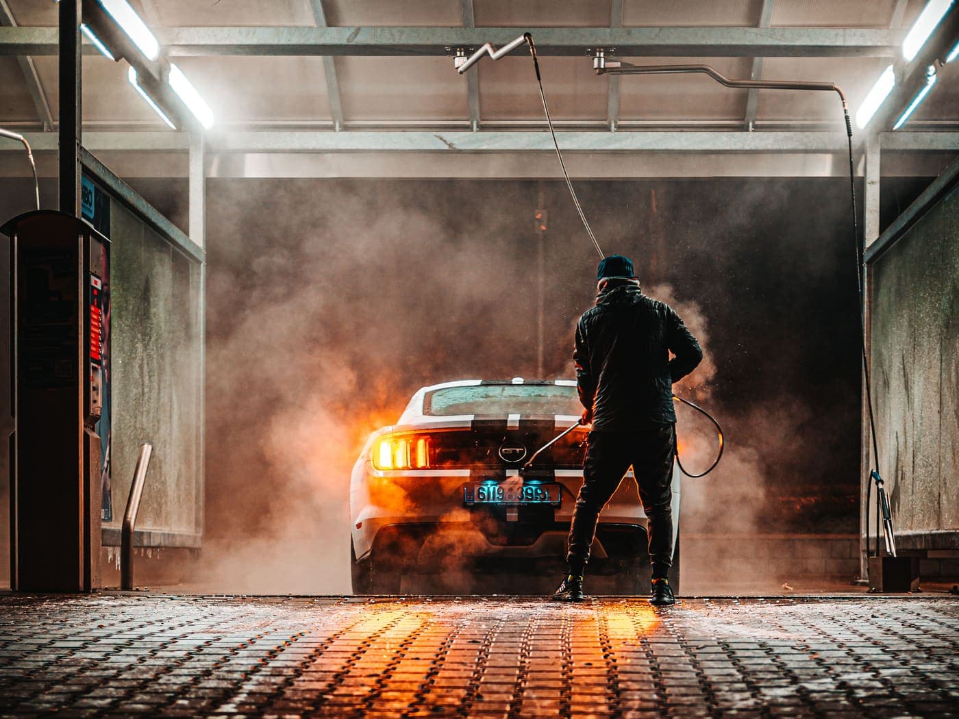 Mobile vehicle cleaning